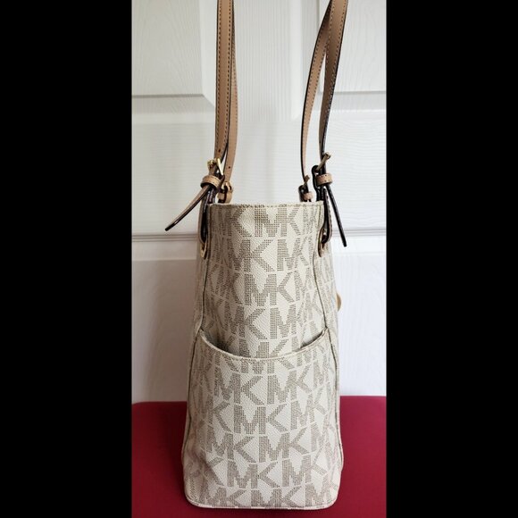 MK Michal Kors Signature Classic Tote Bag - Picture 4 of 15